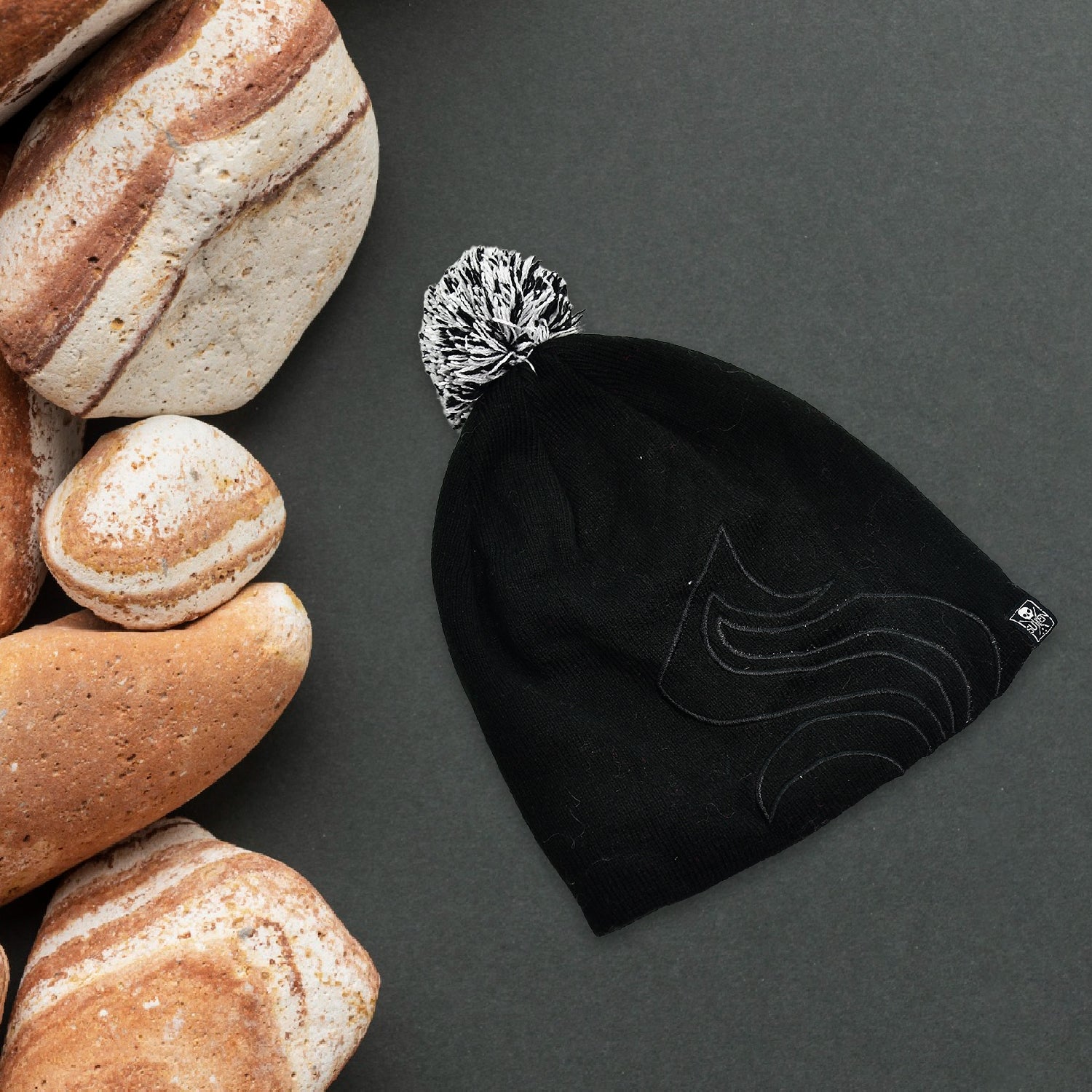 6341 Men's and Women's Skull Slouchy Winter Woolen Knitted Black Inside Fur Beanie Cap. 