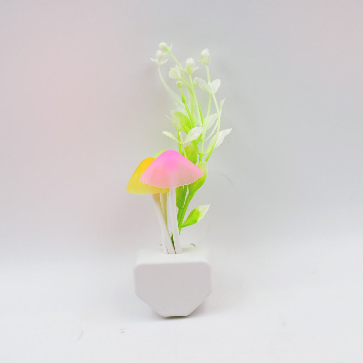 0239A Fancy Color Changing LED Mushroom Night Light Kids Beautiful Color LED Illumination Automatic On / Off Light Sensor Night Lamp