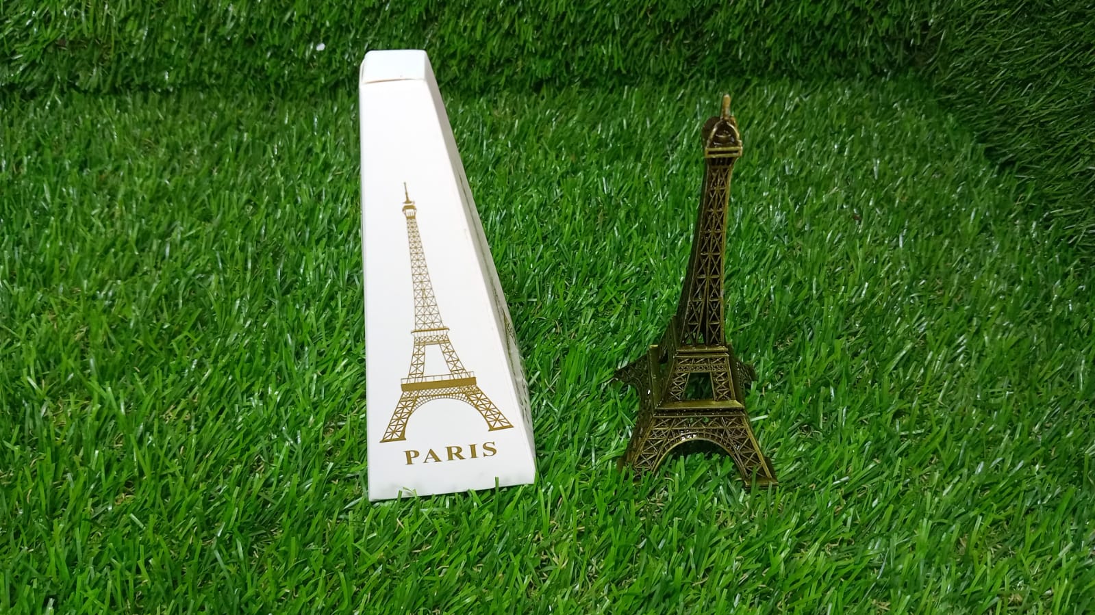 4733 Antique Finish 3D Metal Paris Eiffel Tower Metal Craft Famous Landmark Building Metal Statue, Cabinet, Office, Gifts Decorative Showpiece. 